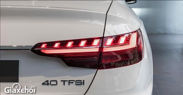 Audi A4 2023 có đèn hậu ấn tượng.