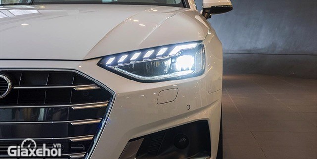Audi A4 2023 có cụm đèn pha LED Matrix.