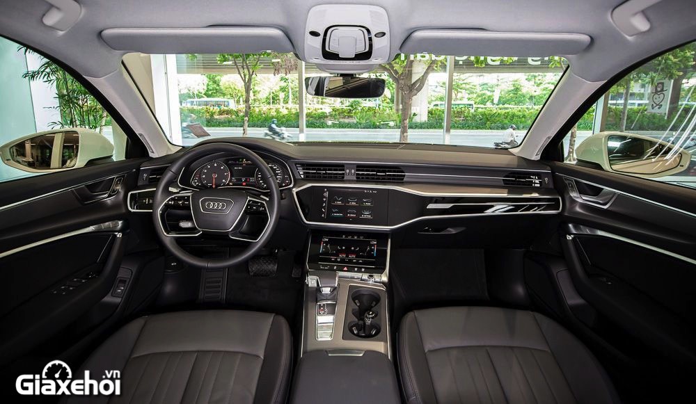 Bước vào cabin, sự thoáng đãng là điểm cộng đầu tiên mà khách hàng dành cho Audi A6 khi các kích thước hiện đã được gia tăng so với bản tiền nhiệm.