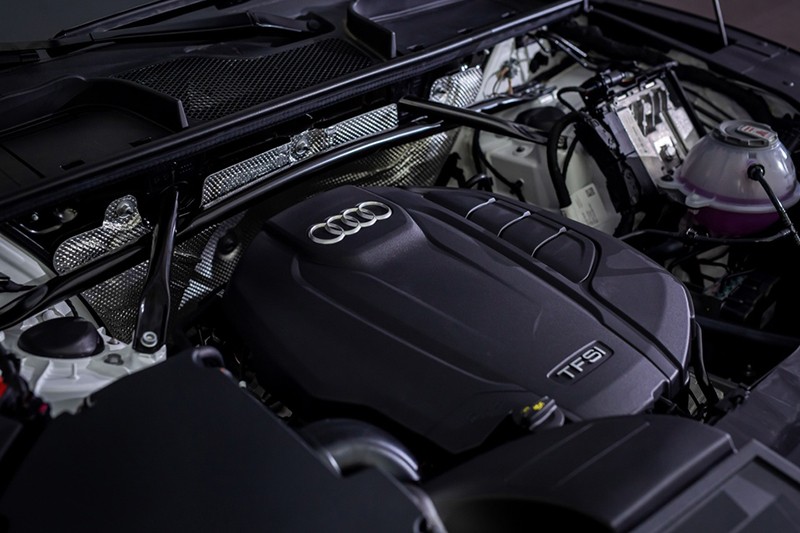 Audi Q5 Sportback 2023 được trang bị khối động cơ với dung tích 2.0L
