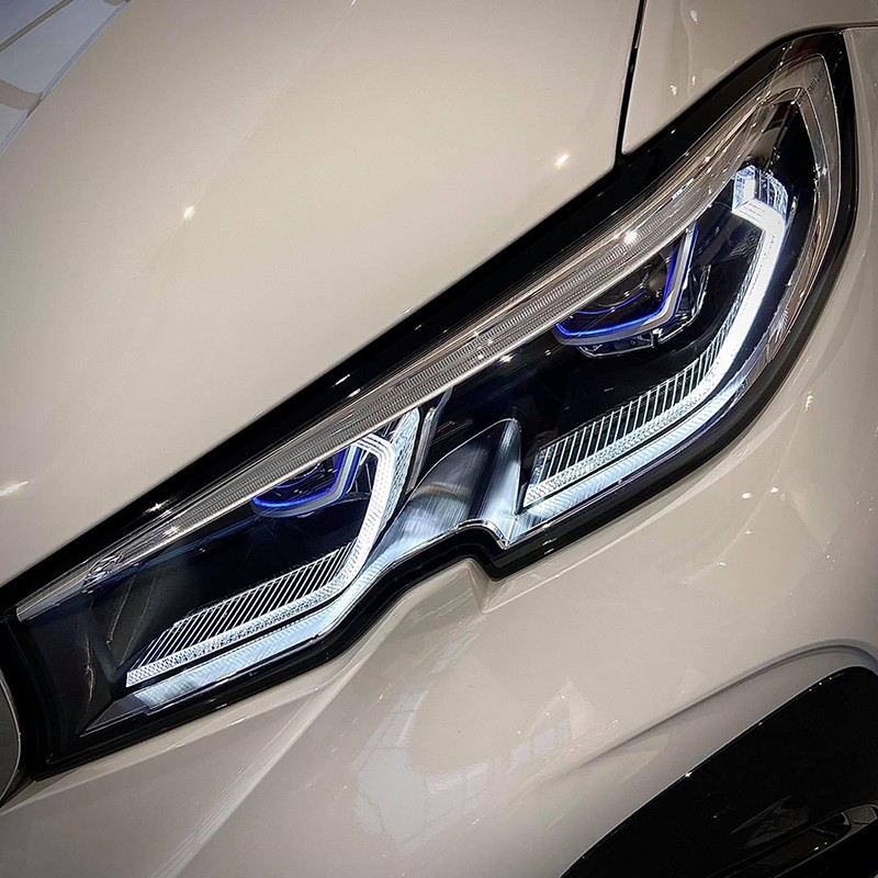 BMW 330i M Sport 2023 sử dụng công nghệ đèn Laser hiện đại nhất mà thương hiệu nay đang áp dụng trên nhiều dòng xe.