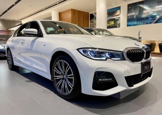 BMW 330i 2023 giá lăn bánh, đánh giá xe, ưu đãi (06/2023)