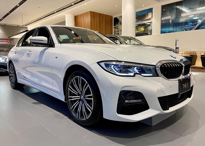 BMW 330i M Sport 2023 là phiên bản cao cấp nhất của dòng sedan hạng sang cỡ nhỏ đến từ Đức mới chuyển sang lắp ráp trong nước.