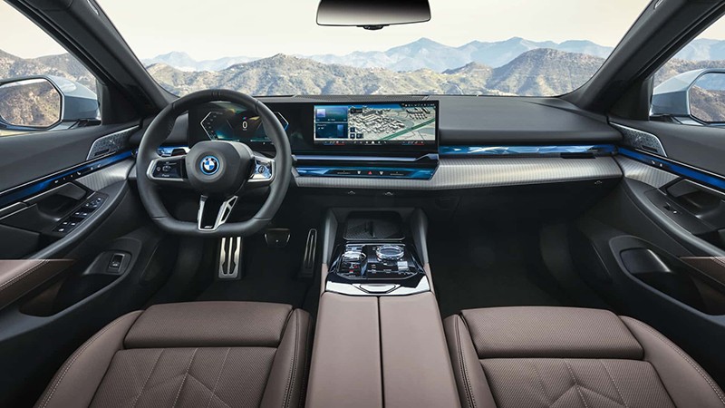 Chi tiết BMW 5-Series 2024: Thay đổi toàn diện, dài hơn, táo bạo hơn