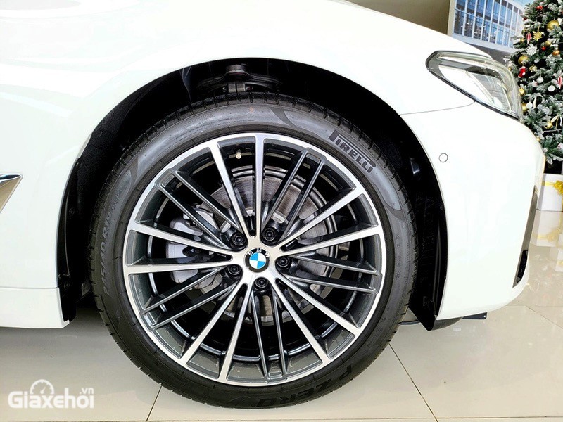 BMW 5 Series 520i Luxury Line