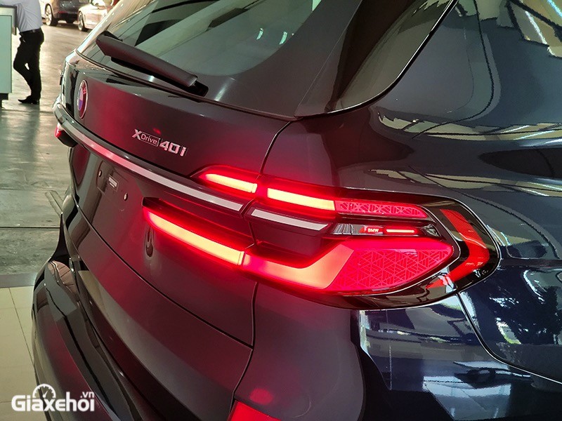 Đánh giá xe BMW X7 2023: Thay đổi hoàn toàn, nội thất ngập công nghệ