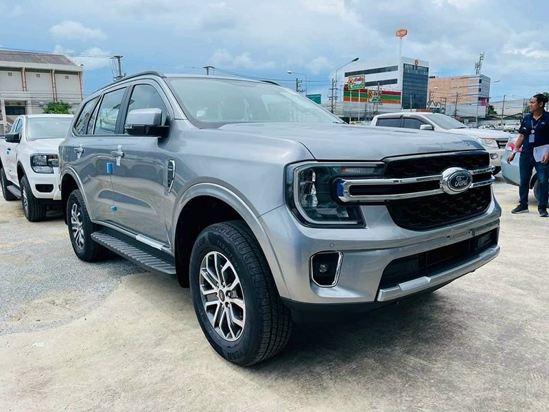 Ford Everest 2024 Ambiente 2.0L AT 4x2