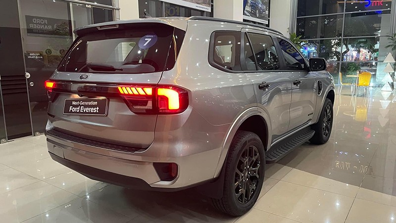 Ford Everest 2024 Sport 2.0L AT 4x2