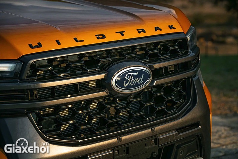 Ford Everest Wildtrak 2023 giá lăn bánh, đánh giá xe, ưu đãi (06/2023)
