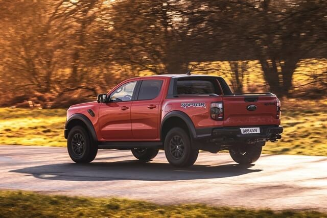Đánh giá Ford Ranger Raptor 2023: “Vua bán tải” hiệu suất cao thế hệ mới, thiết kế cứng cáp, offroad đỉnh cao