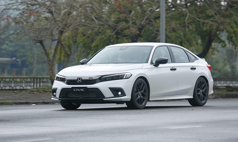 Honda Civic 2023 giá lăn bánh, đánh giá xe, ưu đãi (08/2022)