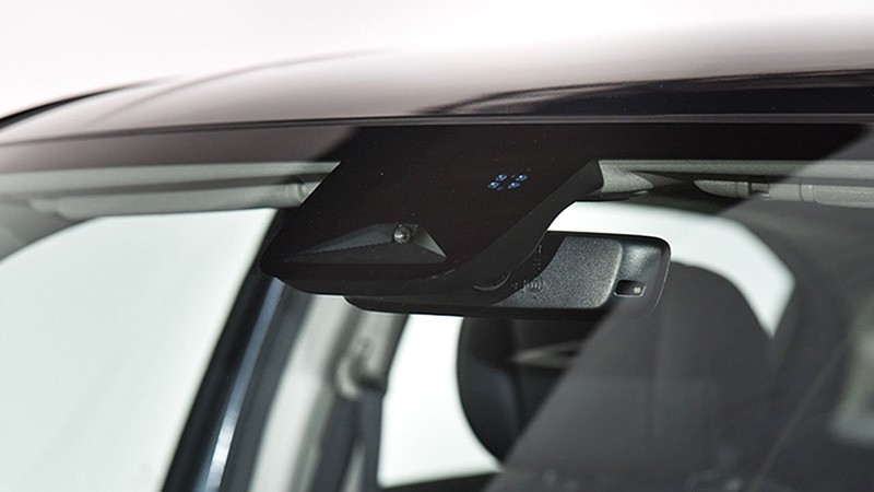 Honda HR-V Hybrid 2023 duy trì gói công nghệ an toàn Honda Sensing với nhiều tính năng cao cấp hỗ trợ người lái.