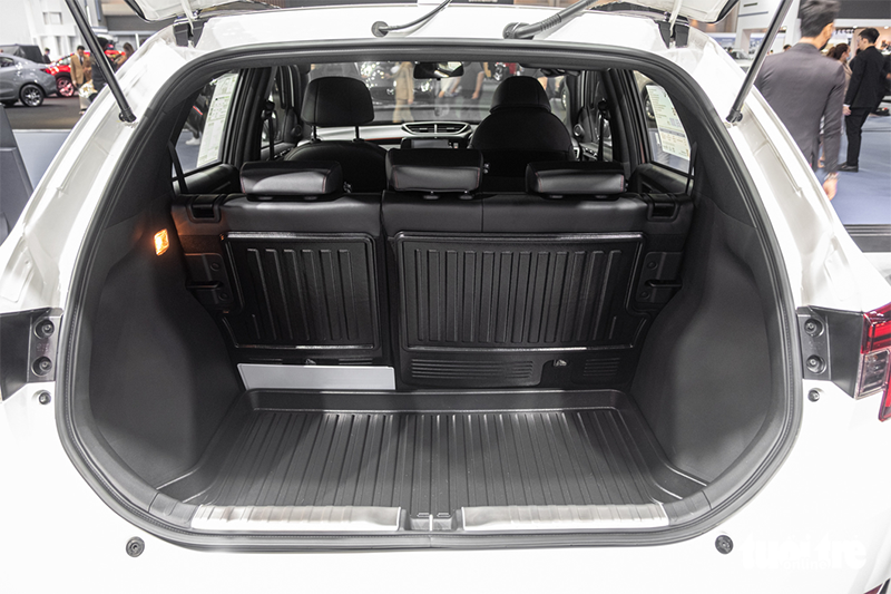 Khoang hành lý Honda WR-V 2023 có dung tích tiêu chuẩn 380 lít, khi gập hàng ghế sau theo tỉ lệ 60:40.