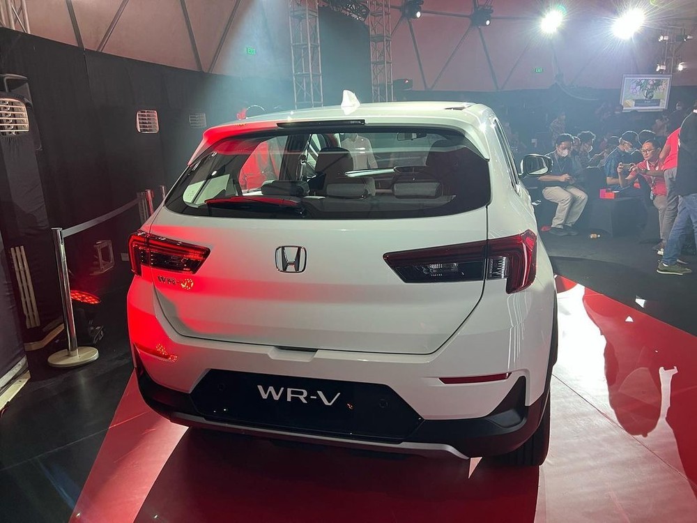 Đánh giá xe Honda WR-V 2023: Đối thủ nặng ký của KIA Sonet, Toyota Raize