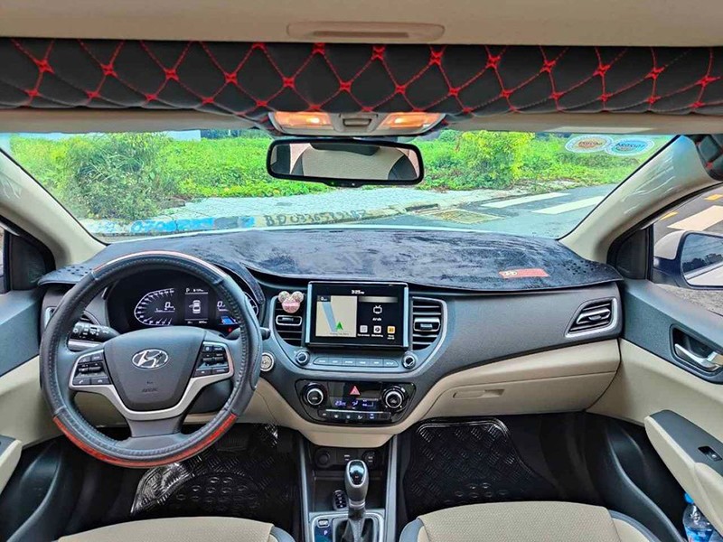 Hyundai Accent 2023 với khoang lái hiện đại.