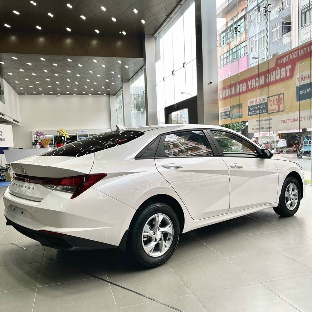 Hyundai Elantra 2024 1.6 AT Tiêu Chuẩn