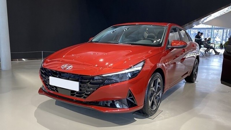 Hyundai Elantra 2023 giá lăn bánh, đánh giá xe, ưu đãi (08/2022)
