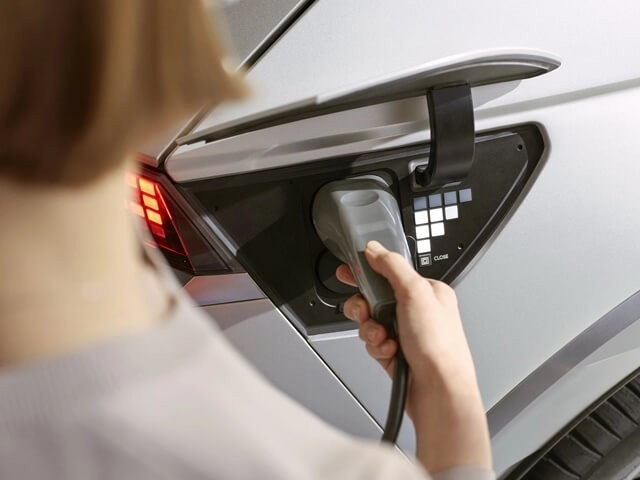 Hyundai Ioniq 5 2023 giá lăn bánh, đánh giá xe, ưu đãi (08/2022)