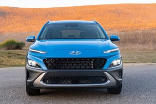 Đánh giá Hyundai Kona 2023: Ngoại hình độc lạ, có cả bản chạy điện