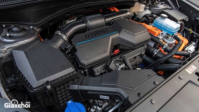 Hyundai Santa Fe dùng động cơ Hybrid.