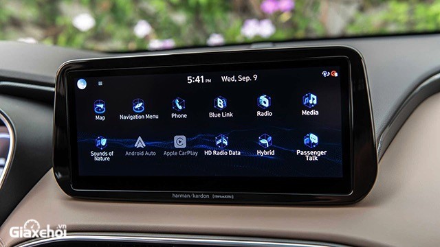 Hyundai Santa Fe Hybrid 2023 đa dạng tiện nghi.