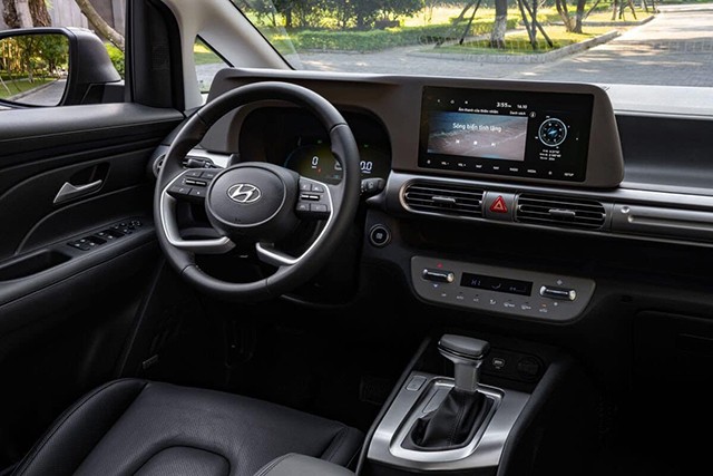 Hyundai Stargazer 2023 với khoang lái nhiều tiện nghi.