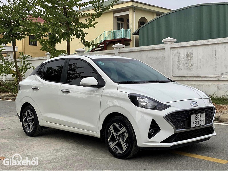 Hyundai Grand i10 sedan 2023 là một lựa chọn phù hợp cho nhóm khách hàng bình dân và khách chạy dịch vụ.