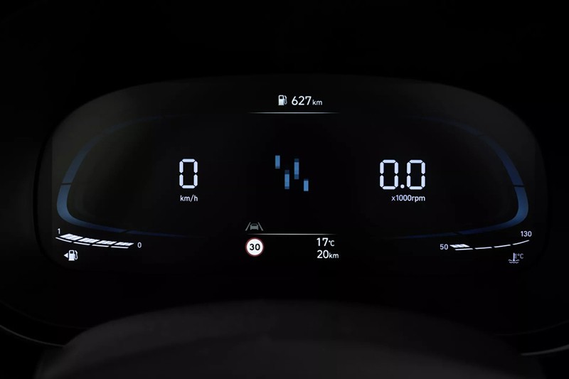 Màn hình cảm ứng giải trí 8 inch đồng bộ với bảng đồng hồ sau vô lăng trên Hyundai Grand i10 2024.