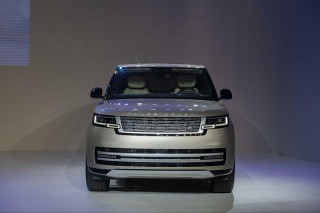 Range Rover 2023 giá lăn bánh, đánh giá xe, ưu đãi (05/2023)