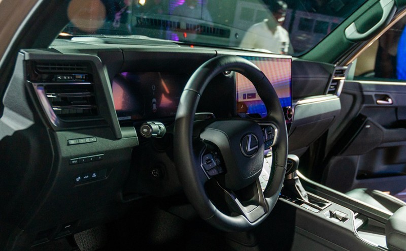 Chi tiết xe Lexus GX 2024: Cứng cáp bên ngoài, tiện nghi bên trong