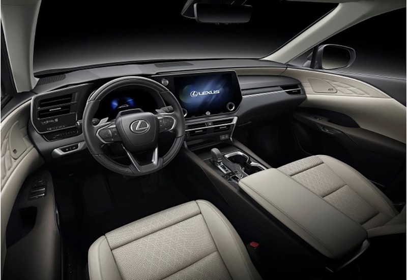 Lexus RX 2023 cải tiến khoang nội thất.