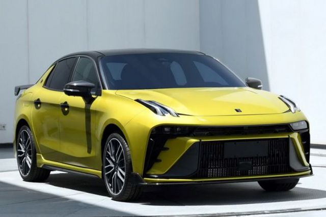 Lynk & Co 03