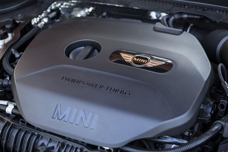 Mini Cooper 5 cửa 2023 giá lăn bánh, đánh giá xe, ưu đãi (08/2022)
