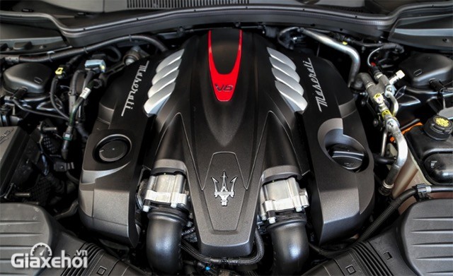 Động cơ xe Maserati Quattroporte 2023.