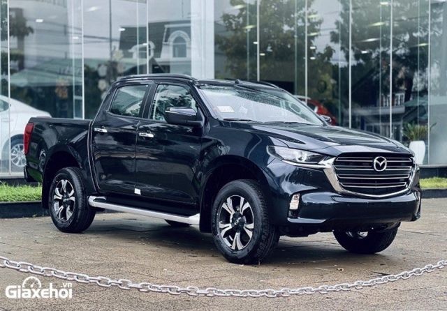 Mazda BT-50 2023 giá lăn bánh, đánh giá xe, ưu đãi (07/2022)