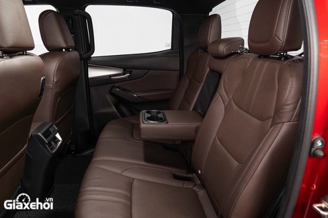 Mazda BT-50 2023 giá lăn bánh, đánh giá xe, ưu đãi (07/2022)