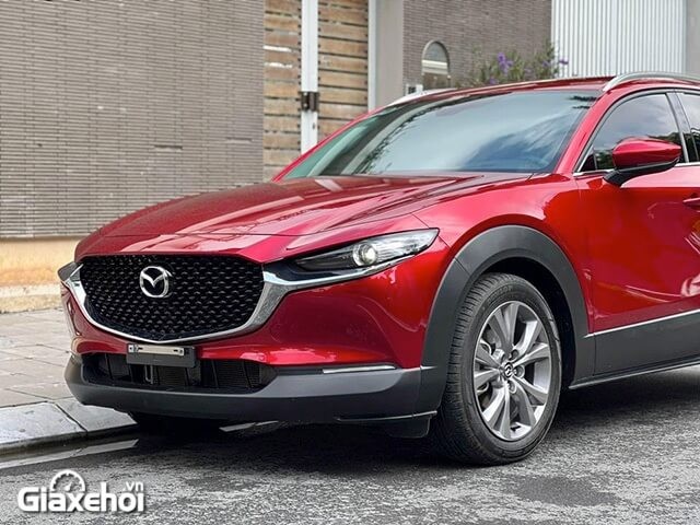 Mazda CX-30 2023 với phần đầu quen thuộc.