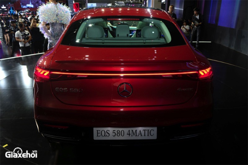 Mercedes EQS 2023 giá lăn bánh, đánh giá xe, ưu đãi (11/2022)