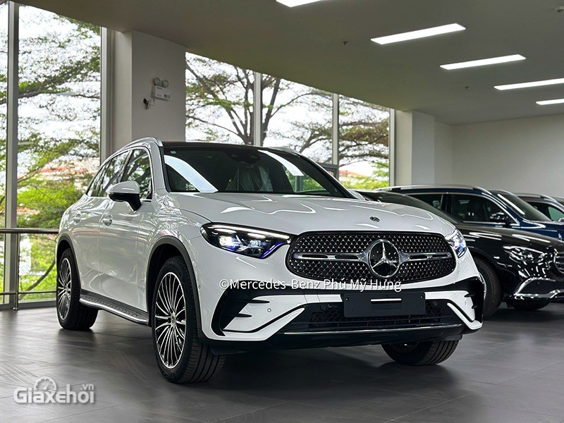 Mercedes-Benz GLC 300 4Matic 2023 sở hữu một số nâng cấp về ngoại hình