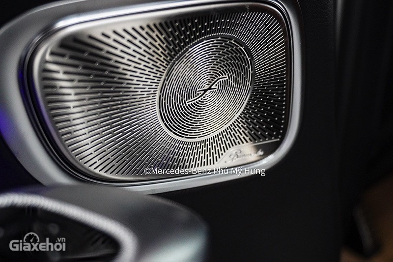 Mercedes-Benz GLC 2023 sở hữu màn hình giải trí cảm ứng 11,9 inch, dàn âm thanh vòm Burmester® 3D cao cấp với 15 loa, công suất tối đa 710 watts.