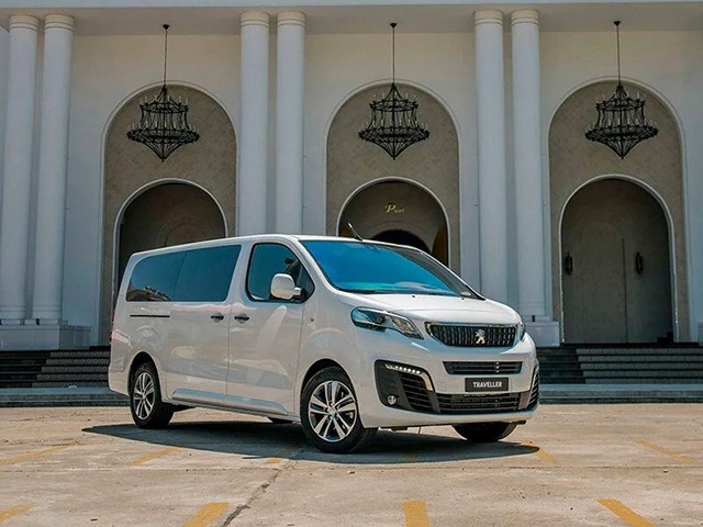 Đánh giá xe Peugeot Traveller Premium 2023: MPV dành cho gia đình, nhưng kén khách ở Việt Nam