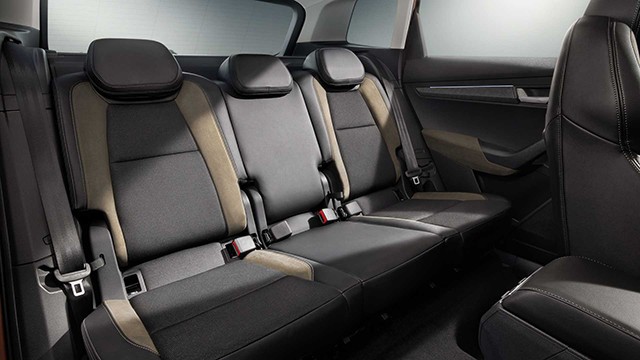 Skoda Karoq 2023 có khoang hành khách rộng rãi.