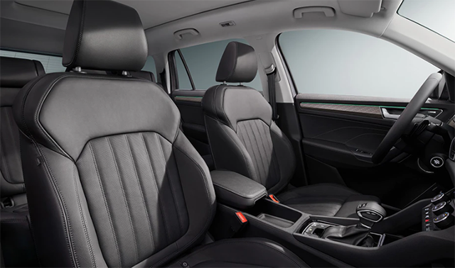 Skoda Kodiaq 2023 có ghế ôm sát cơ thể.