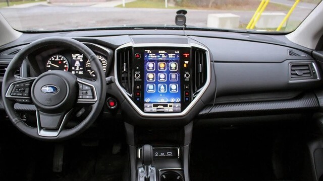 Khoang nội thất Subaru Ascent 2024 mang phong cách thiết kế quen thuộc của các mẫu xe Subaru.