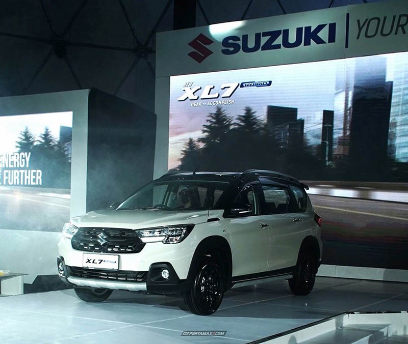 Suzuki XL7 Hybrid 2023 giá lăn bánh, đánh giá xe, ưu đãi (06/2023)
