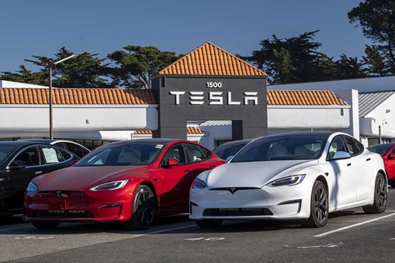 Lịch sử Tesla hãng xe vượt Toyota trở thành nhà sản xuất xe giá trị nhất