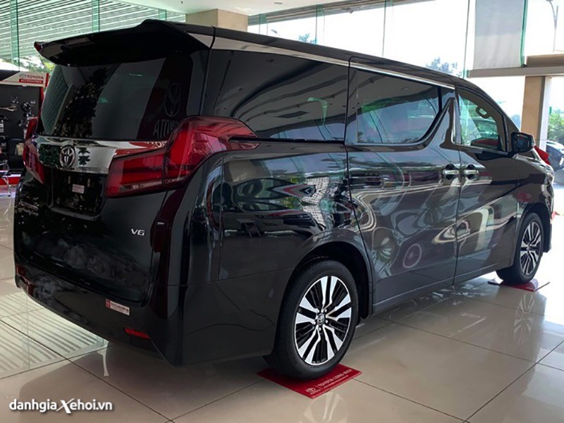 Toyota Alphard 2023 giá lăn bánh, đánh giá xe, ưu đãi (12/2022)