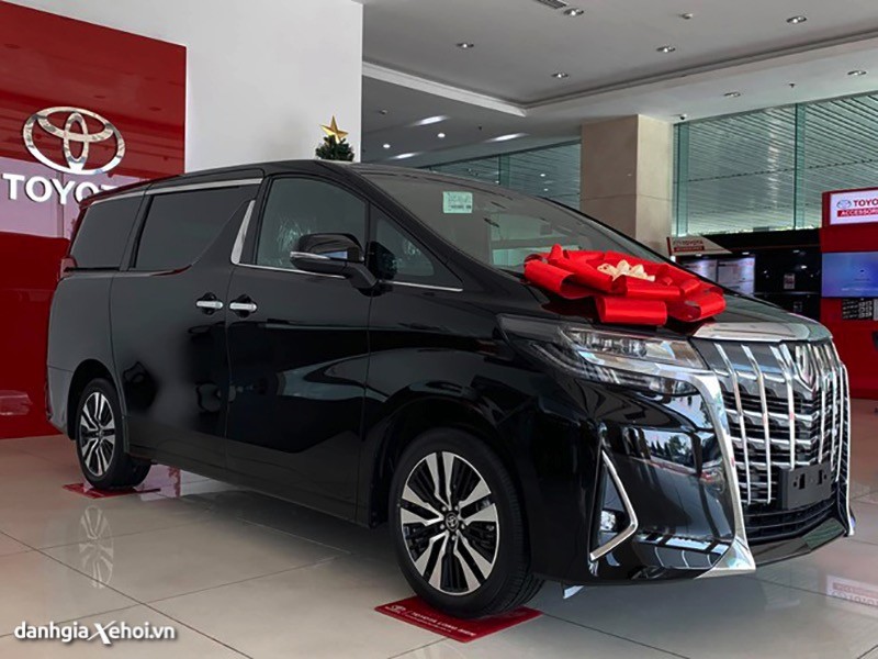 Top 10 ô tô bán ế nhất Việt Nam tháng 4/2023 - Suzuki Ciaz “đội sổ”