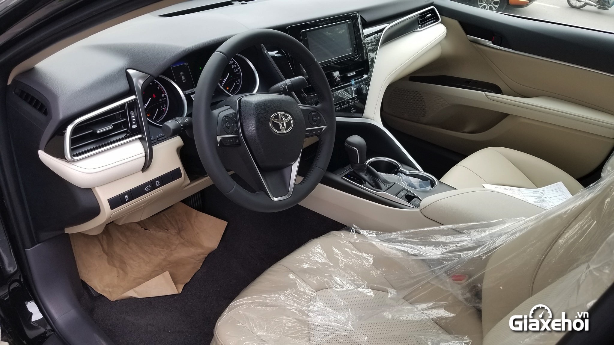 Toyota Camry 2.0G