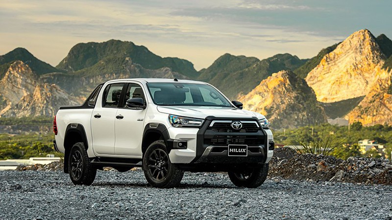 Toyota Hilux 2023 sắp ra mắt có thể lật đổ được sự thống trị của Ranger?